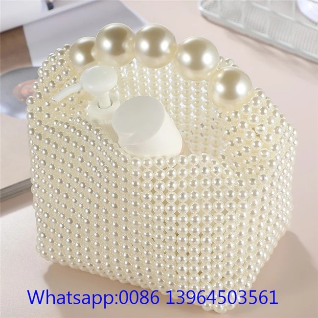 Roku darbs Pearl Clutch soma