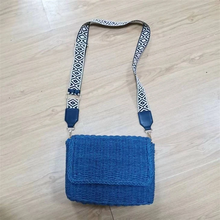 Zils Crossbody salmu maisiņš ar lenti