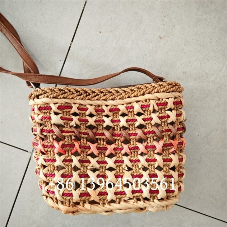 Corn Husk Straw Baskets